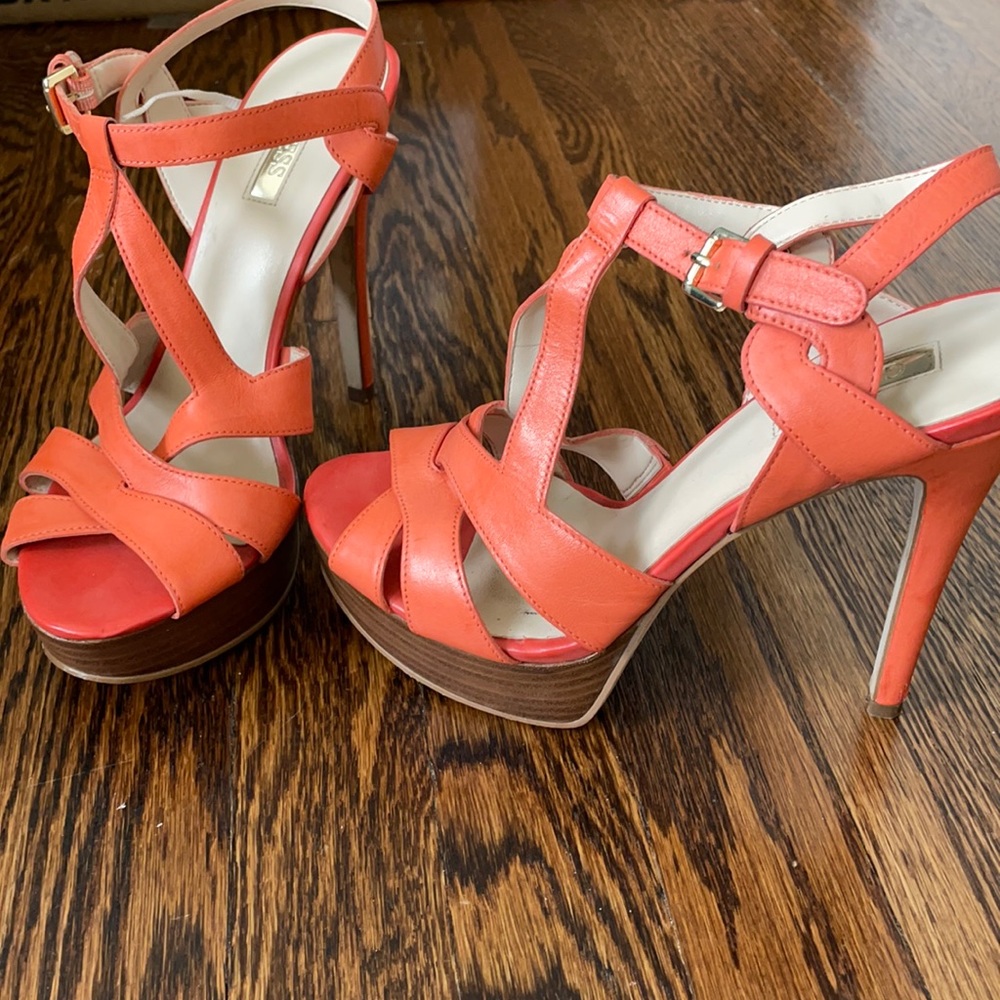 Guess high heel sandal